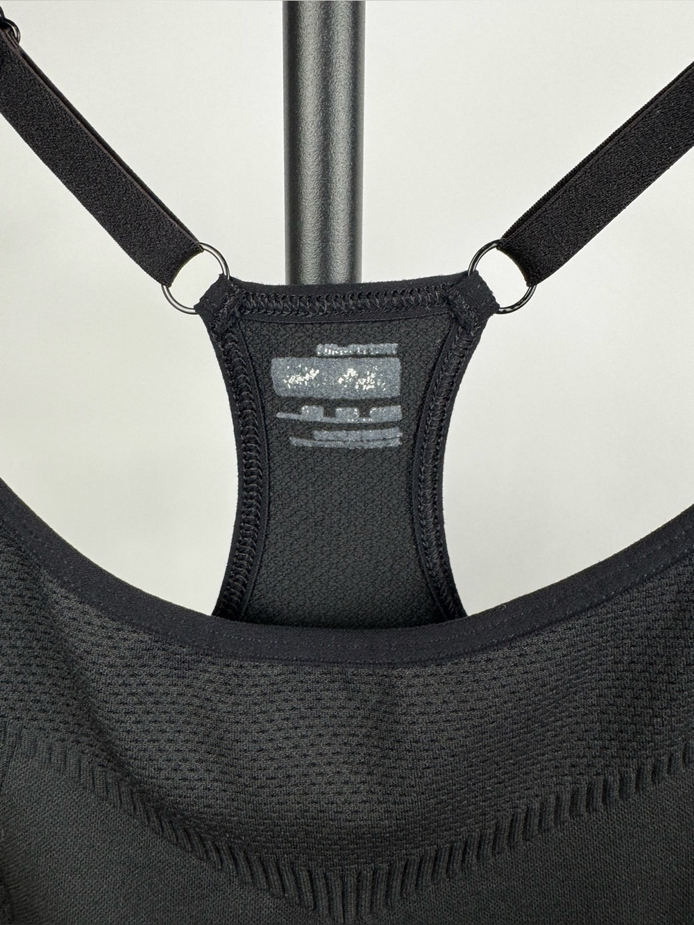 Nike Black Seamless Racerback Athletic Tank Top Built In Bra S/M - Picture 3 of 9